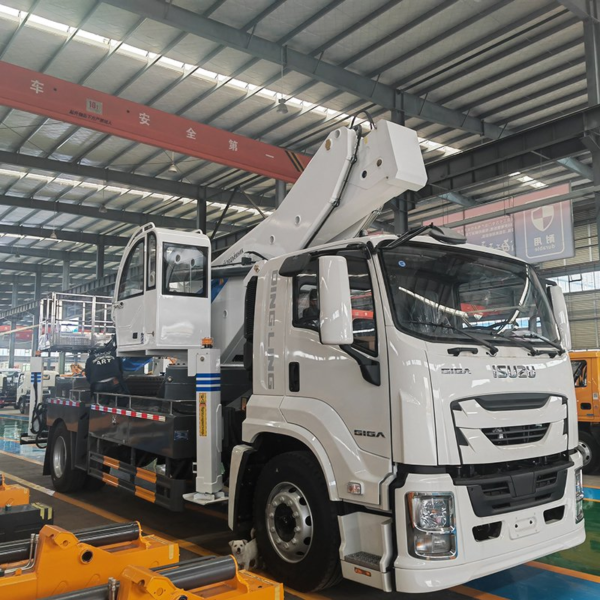 1suzu Giga 45m Truck Mounted Work Platform Elevated High Working Platform Bucket Truck