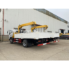 Chinese Supplier HOWO 5000kg Truck Crane Small Crane with Truck for Sale