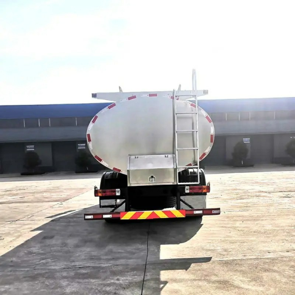 FAW Stainless Steel Water Tank Fresh Milk Tanker Truck Insulated 5000L Milk Tank Truck