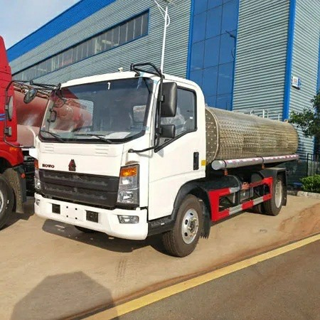 Sinotruck-HOWO-SS304-8cbm-Fresh-Water-Transport-Trucks-for-Sale Sinotruck HOWO SS304 8cbm Fresh Water Transport Trucks for Sale