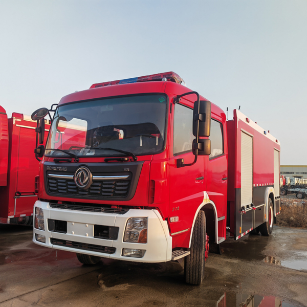Factory Price Dongfeng 4X2 8cbm Fire Truck Fire Fighting Truck Fire Rescue Truck for Sale