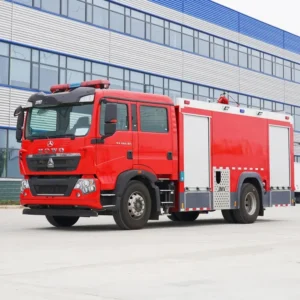 Factory Price HOWO Double Row off-Road 8000liters Fire Fighting Truck for Sale