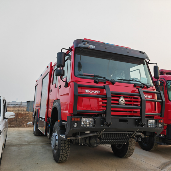 HOWO 4X2 Small 8cbm Water Tank Fire Fighting Rescue Truck Fighting Emergency Firefighter Truck