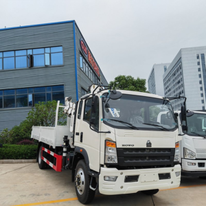Factory Price HOWO 4X2 Small Truck with with Sq3.2zk2 3.2ton Folding Arm Crane
