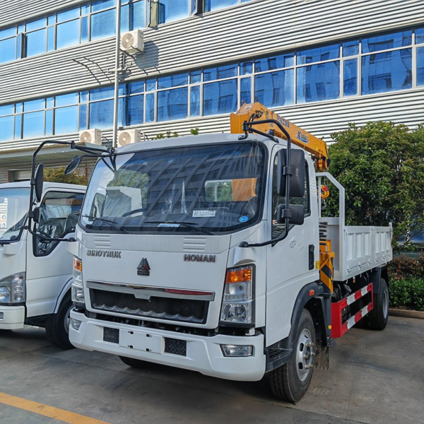 Sinotruk Homan 4X2 6wheels Cargo Truck with Crane Truck Mounted Crane for Sale