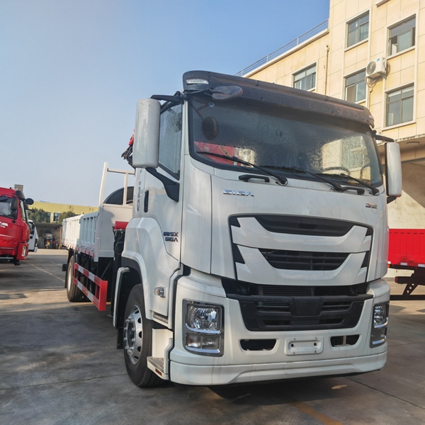 China 1suzu Giga 4X2 Folding Knuckle Boom Crane Truck for Sale