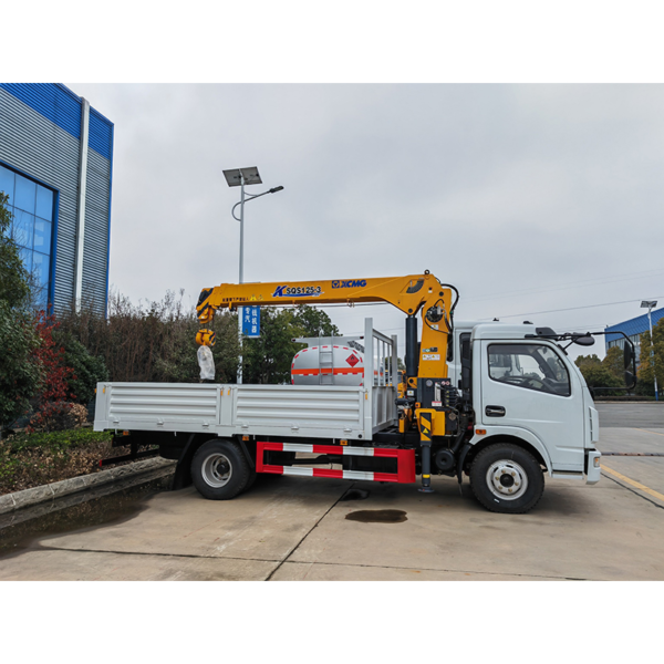 China Factory Price Clw 4X2 5ton Truck Mounted Crane for Sale