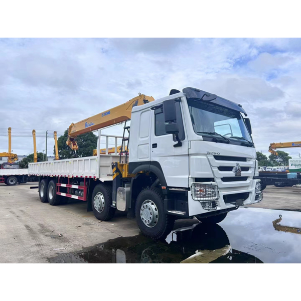 Factory Price Sinotruk HOWO 8X4 Truck Moutned 14ton 16ton Crane for Sale