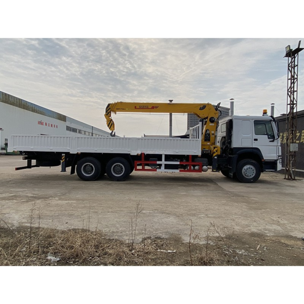 Sinotruk HOWO 6X4 Truck with Crane Manufacturer 12 Tons Lorry Mounted Crane