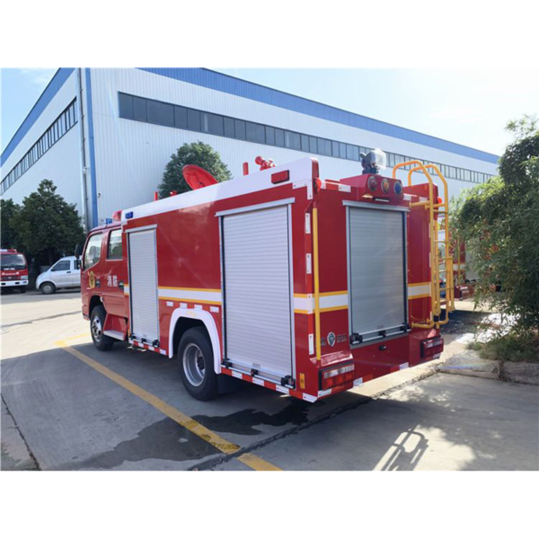 Brand New Dongfeng 4X2 Small Fire-Extinguishing Water Foam Tanker Fire Truck for Sale
