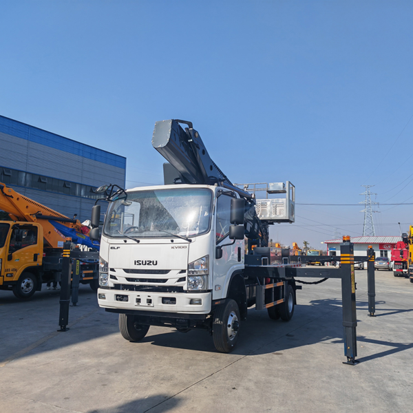 1suzu Kv100 31m Straight Arm Aerial Platform Vehicle High Altitude Operation Truck Aerial Work Truck with Basket