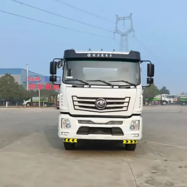 Clw Brand 25000L HOWO Water Tank Truck with Weichai Diesel Powerful Engine 20ton Water Bowser
