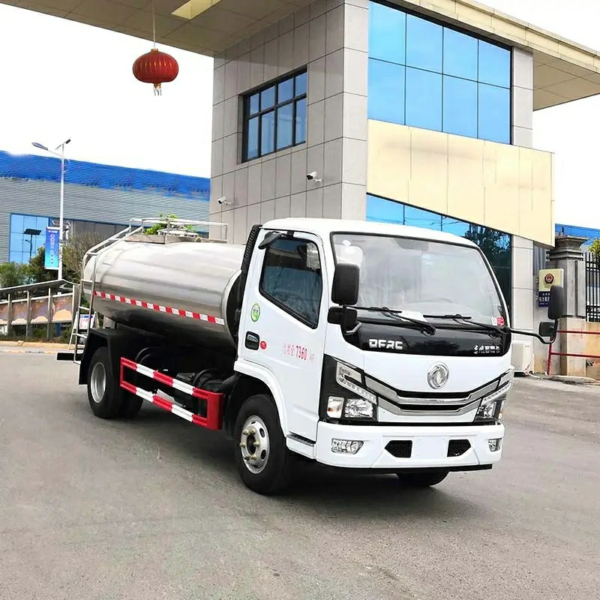 Dongfeng Fresh Milk Tanker Truck Farm Bulk Milk Liquid Delivery Tank Truck for Sale