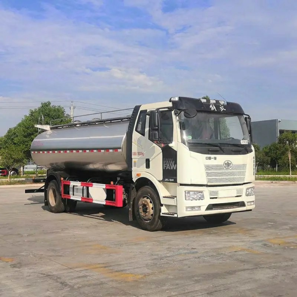 FAW Stainless Steel Water Tank Fresh Milk Tanker Truck Insulated 5000L Milk Tank Truck