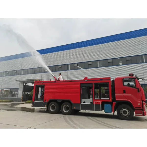 Low Price Isuzu Giga 12000L Fire Fighting Truck for Sale