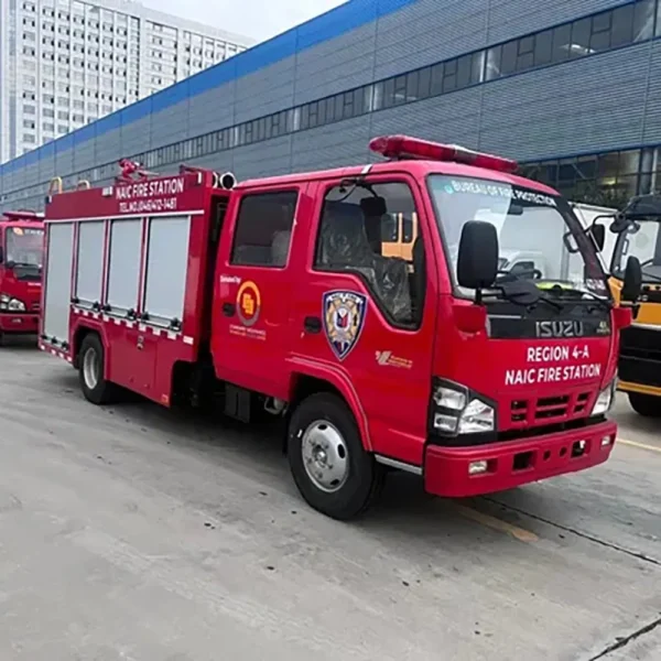 Factory Price Isuzu 4000liter Water Tanker Fire Fighting Truck for Sale