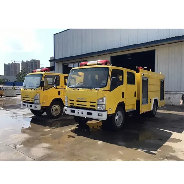 Isuzu Elf 3m3 Water and 1m3 Foam Fire Engine Fire Fighting Truck for Sale