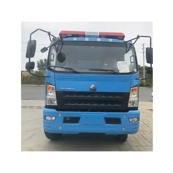 Sinotruck HOWO Small 3000liters to 4000liters Water Tanker Fire Truck for Sale