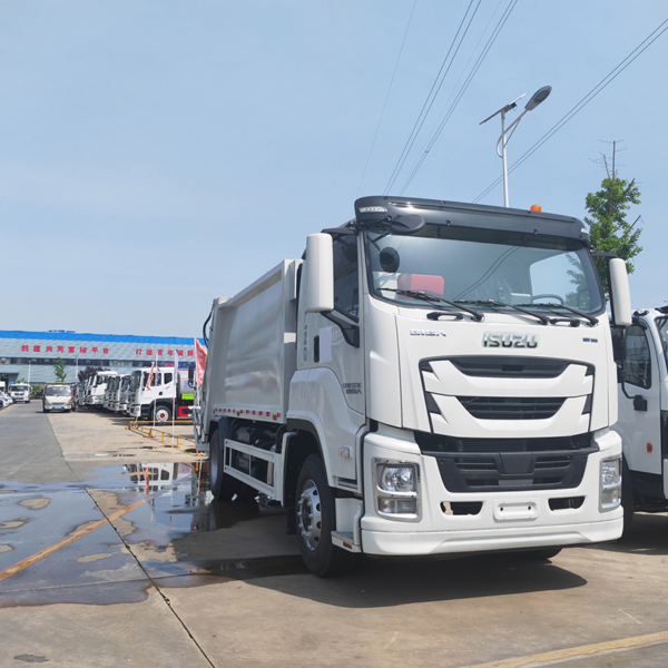 1suzu Giga 4X2 15cbm Compactor Garbage Truck Price