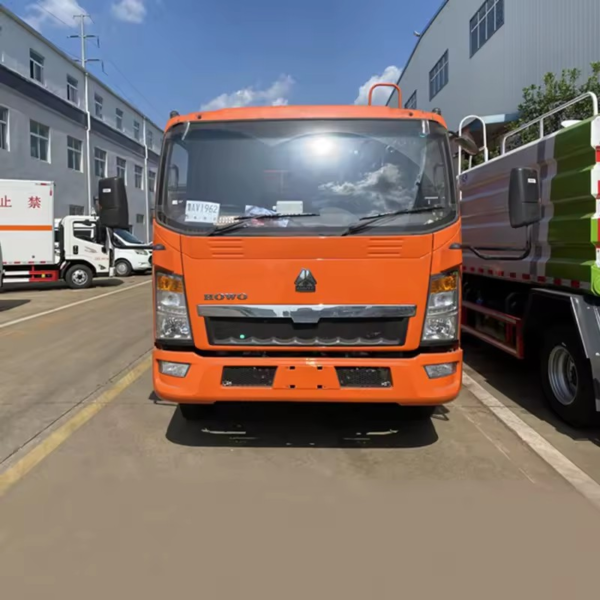 Best Quality HOWO 9 Cbm Garbage Compactor Truck Compression Garbage Truck for Sale