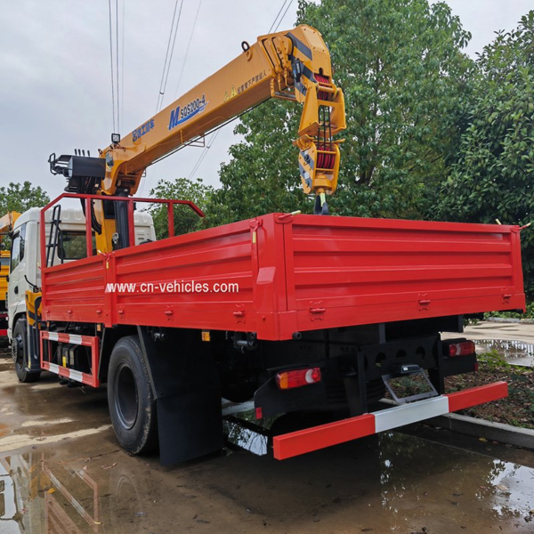 Dongfeng Truck Mounted Crane Manufacturer 4X2 Small 8ton Telescopic Crane Truck for Sale