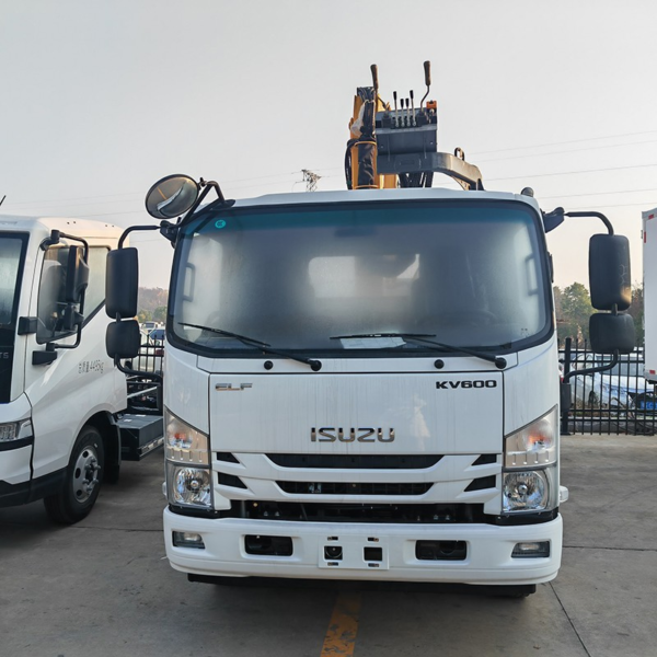 Isuzu Small Dump Truck with Folding Arm Crane for Sale