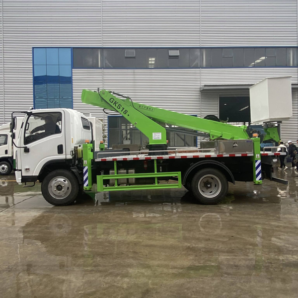 Factory Shacman 18m Aerial Working Platform Truck with Insulated Bucket