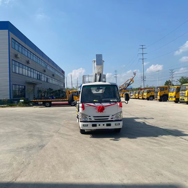 1suzu 100p 4X2 27m High-Altitude Operation Aerial Work Vehicle Truck for High-Altitude Work