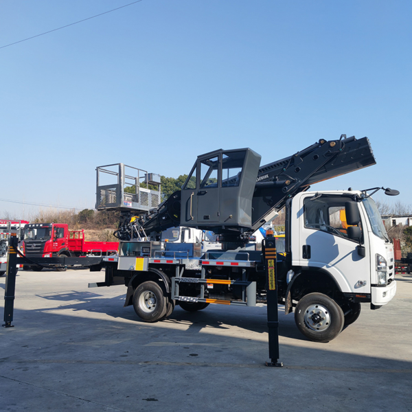 1suzu Kv100 31m Straight Arm Aerial Platform Vehicle High Altitude Operation Truck Aerial Work Truck with Basket