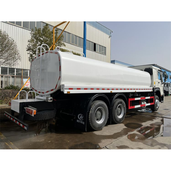 Sino HOWO Truck Water Bowser 6X4 20000liter Water Spray Bowser Sprinkler Tanker Truck