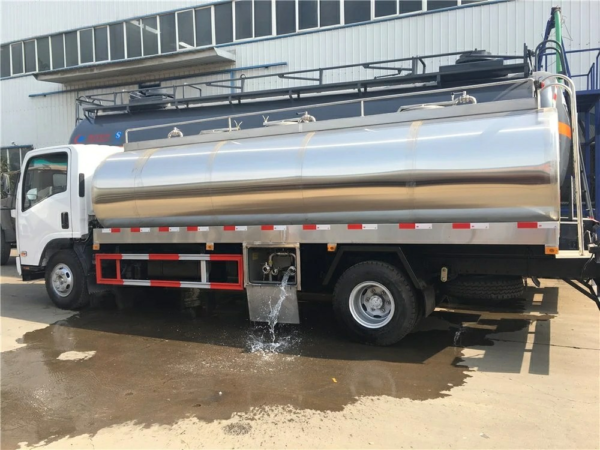主图3 Isuzu 700p 4X2 Stainless Steel Water Tank Truck 8000liters Transport Milk Tanker Truck