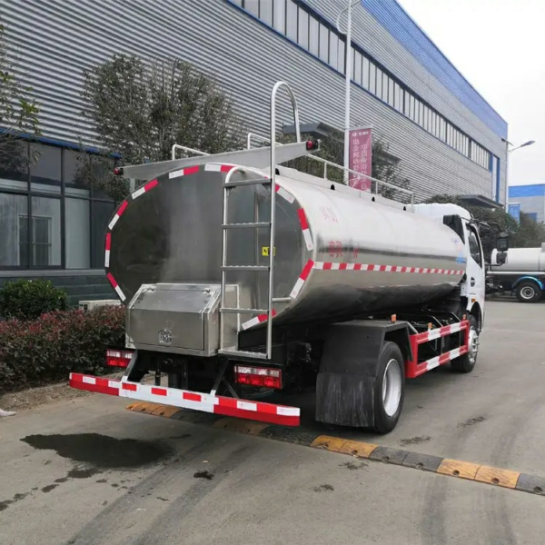Dongfeng 6cbm Fresh Milk Beer Drinking Water Edible Oil Tank Storage Delivery Truck for Sale