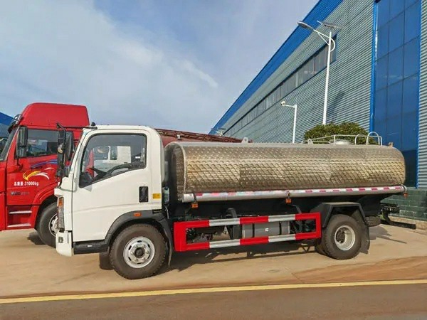 主图3 Sinotruck HOWO SS304 8cbm Fresh Water Transport Trucks for Sale