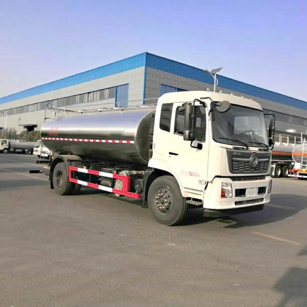 Cheap Price Dongfeng 4X2 Bulk Beer Juice Fresh Milk Stainless Steel Tank Truck for Sale