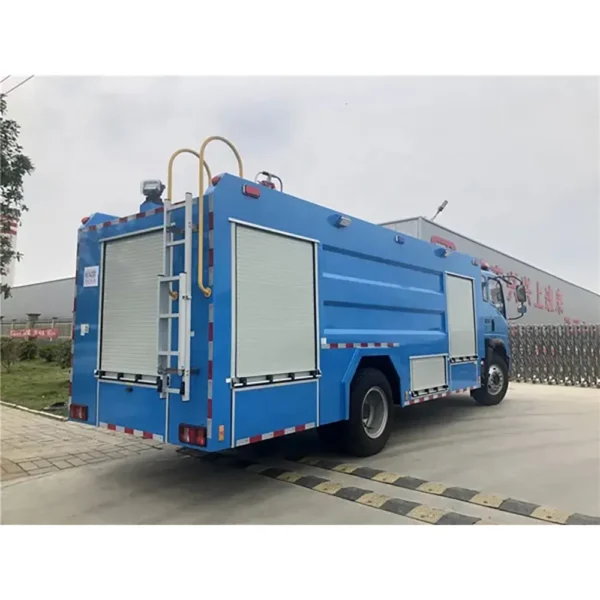 Sinotruck HOWO Small 3000liters to 4000liters Water Tanker Fire Truck for Sale