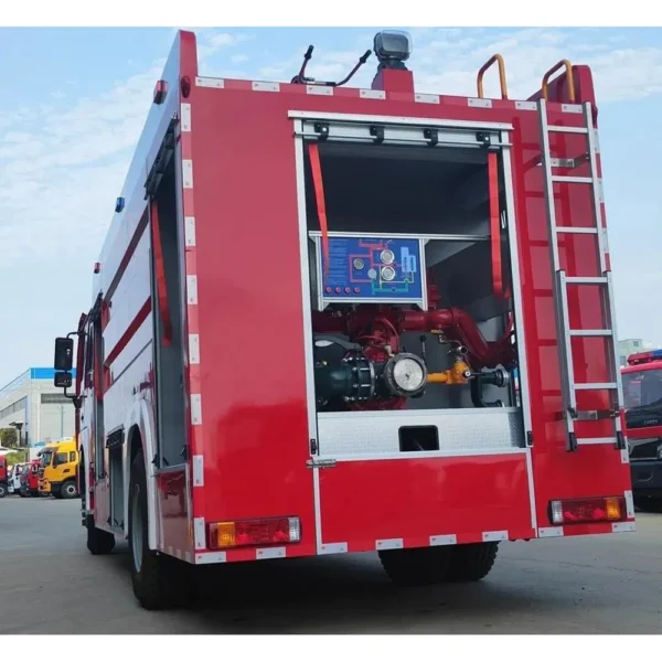 China Factory Shacman F3000 8000 Liters 4X2 Foam Water Fire Fighting Truck Price