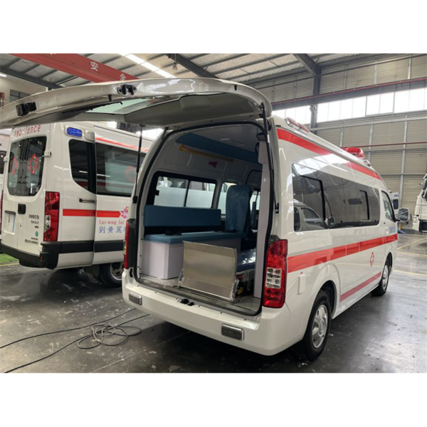 China Factory Price Foton Rhd LHD First Aid Medical Vehicle Hospital Emergency Ambulance