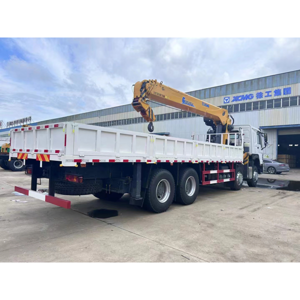 Factory Price Sinotruk HOWO 8X4 Truck Moutned 14ton 16ton Crane for Sale