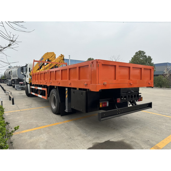 Isuzu Giga 4X2 Truck Mounted Crane 8 Ton Knuckle Boom Crane Truck for Sale