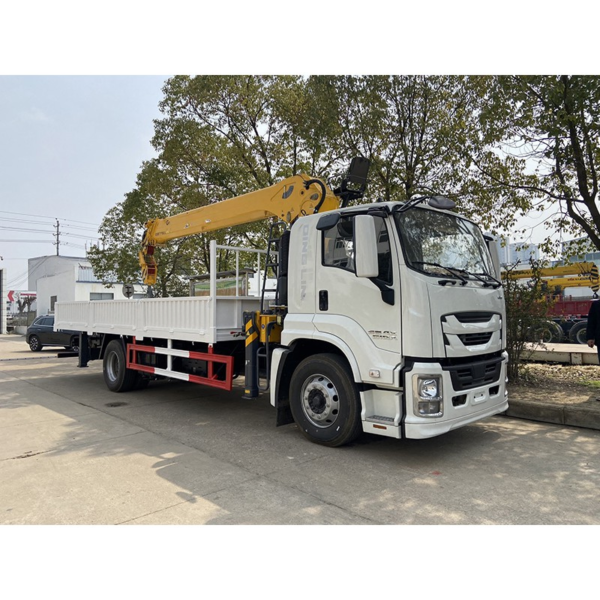 New Isuzu Giga Lorry Crane Truck Small 8 Tons Truck Mounted Crane for Sale