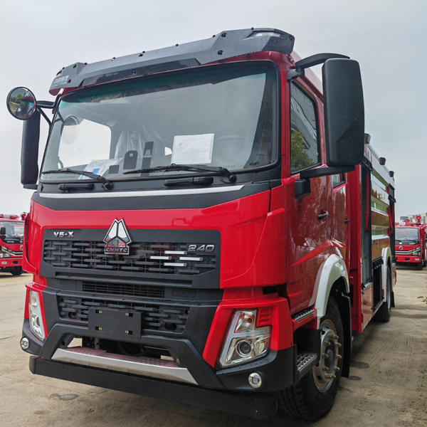 China Factory Price HOWO 4X2 8cbm Emergency Fire Rescue Engine Water Tank Fire Fighting Truck