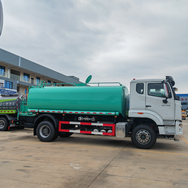 主图4 HOWO 4X2 15cbm Road Cleaning Spray Water Tanker Water Sprinkler Truck for Sale