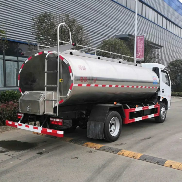 Dongfeng 6cbm Fresh Milk Beer Drinking Water Edible Oil Tank Storage Delivery Truck for Sale