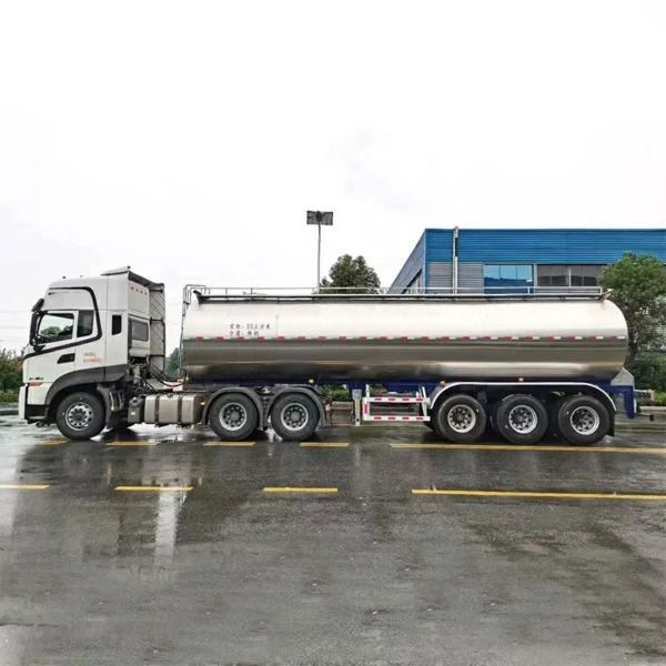 Dongfeng Tractor with 3 Axle 33m3 Milk Transport Tank Semi-Trailer for Sale