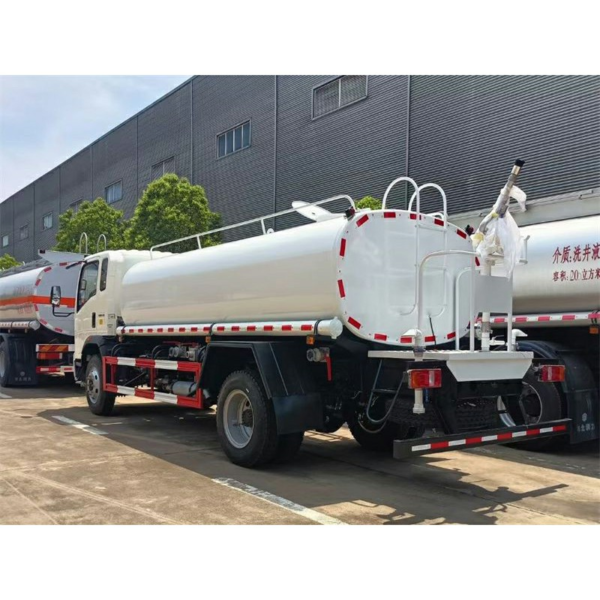 主图4 Sinotruk HOWO 4X2 Water Sprayer Truck 6m3 7m3 8m3 Water Tank Sprinkler Truck for Sale