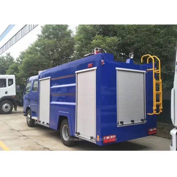 High Quality Double Cab LHD Rhd 3500 Liters Foam Tanker Fire Engine Truck for Sale