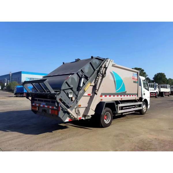 Dongfeng 4X2 7m3 Small Compactor Garbage Truck for Sale