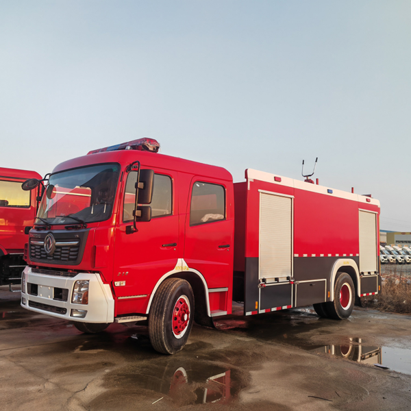 Factory Price Dongfeng 4X2 8cbm Fire Truck Fire Fighting Truck Fire Rescue Truck for Sale