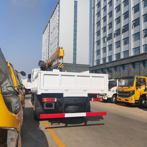 Shacman L3000 Truck-Mounted Lifting Cran 4X2 8ton Straight Arm Crane Truck for Sale