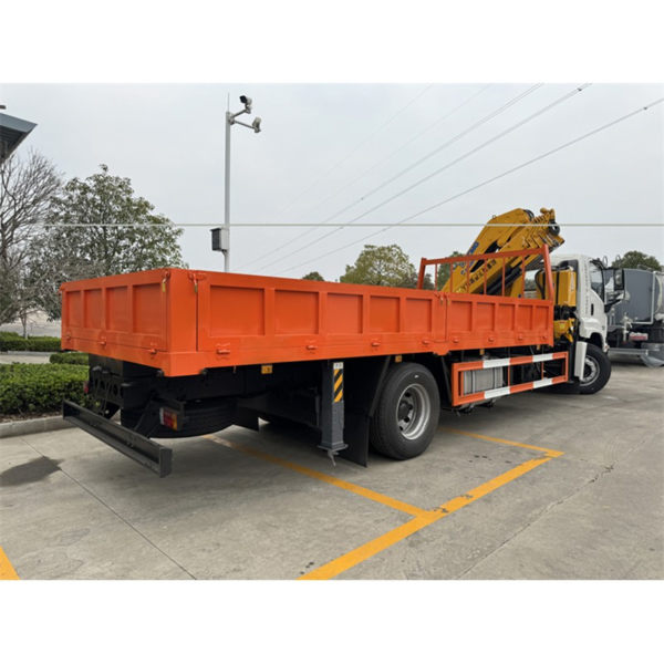 Isuzu Giga 4X2 Truck Mounted Crane 8 Ton Knuckle Boom Crane Truck for Sale